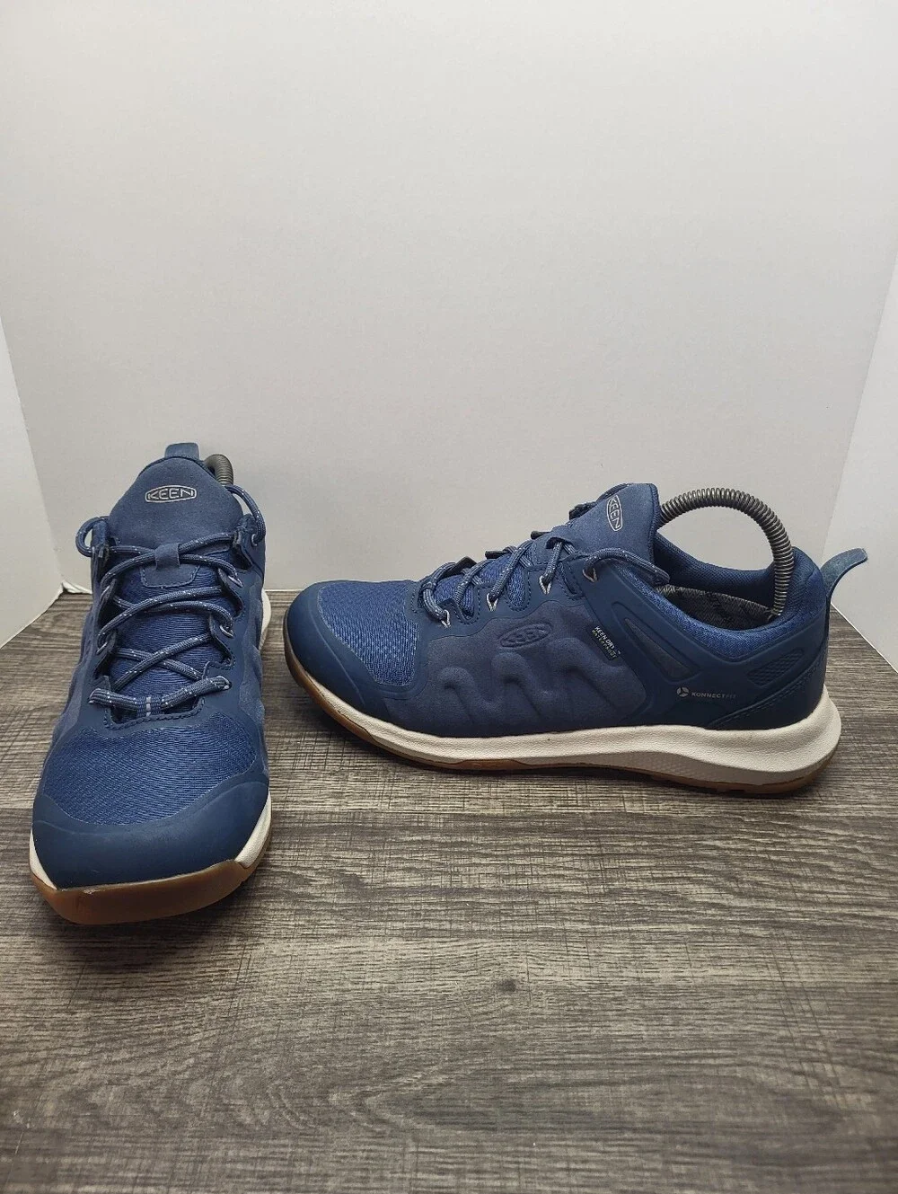 Keen Explore Hiking Shoes Womens Size 10 Blue Watreproof Sneakers